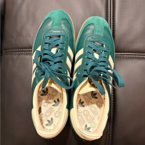 Adidas Teal and Cream Footwear